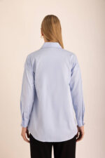 قميص قطن أزرق فاتح - صورة من 5