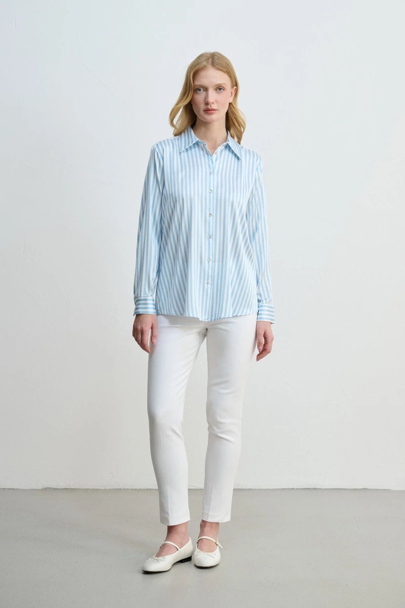 cizgili-saten-gomlek-mavi-25yg-gusto-27176-65-B قميص ستان مخطط - أزرق - صورة من 1