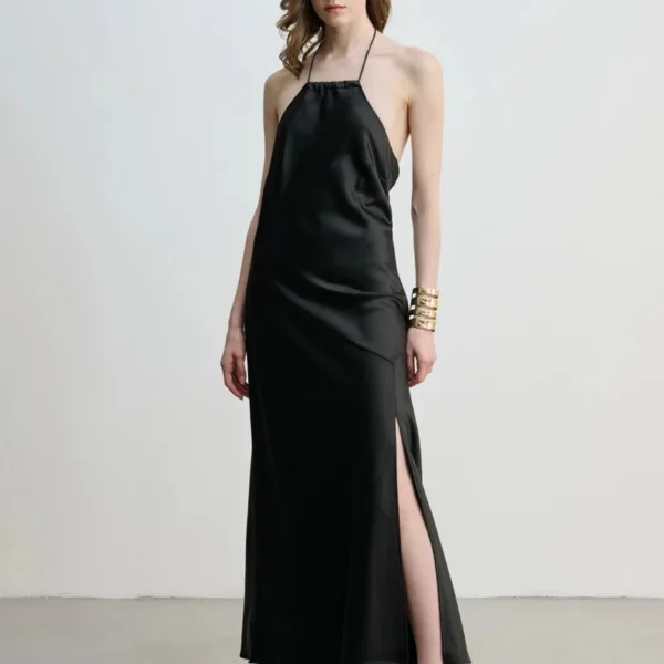فستان سهرة طويل من الساتان برقبة رسن - أسود