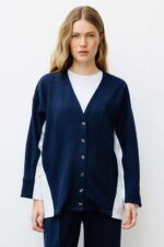 طقم كارديجان تريكو من البوبلين وبنطلون أزرق داكن