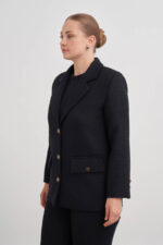 سترة سوداء 5620112