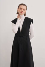 جيليه أسود بلا أكمام - صورة من 2