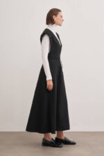 جيليه أسود بلا أكمام - صورة من 3