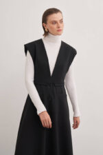 جيليه أسود بلا أكمام - صورة من 4