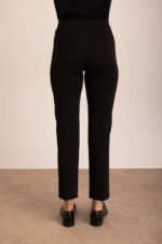 بنطلون أسود عالي الخصر ذو شكل نحيف - صورة من 5